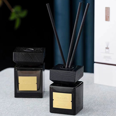 Chai thủy tinh đen có nắp gỗ Bộ khuếch tán hương thơm và dầu DPMA Reed 100ml