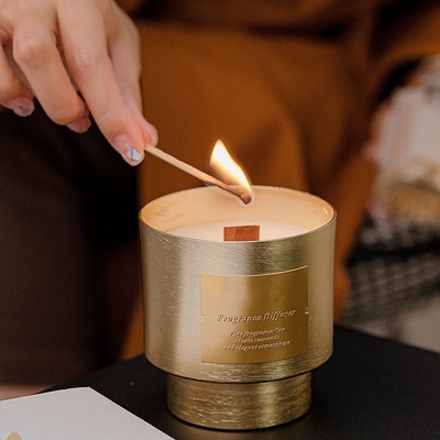 Sáp đậu nành Tin Can Candle Black Frosted Ceramic Cup Wilder Light Hương liệu