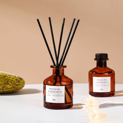 Chai thủy tinh tùy chỉnh Trang trí nội thất Khách sạn Scent Reed Diffuser 50ML