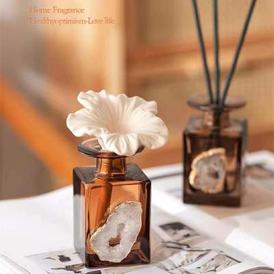 Bộ khuếch tán Aroma Reed Bộ quà tặng sang trọng màu nâu 180ml với trang trí vỏ trắng
